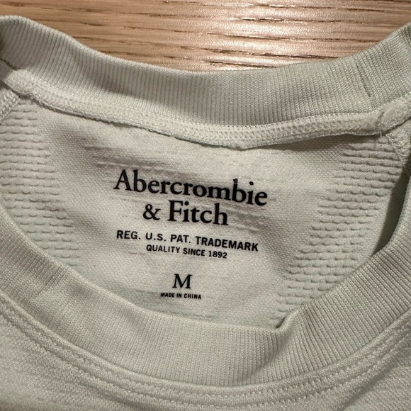 Abercrombie & Fitch Workout Top - Picture 4 of 4